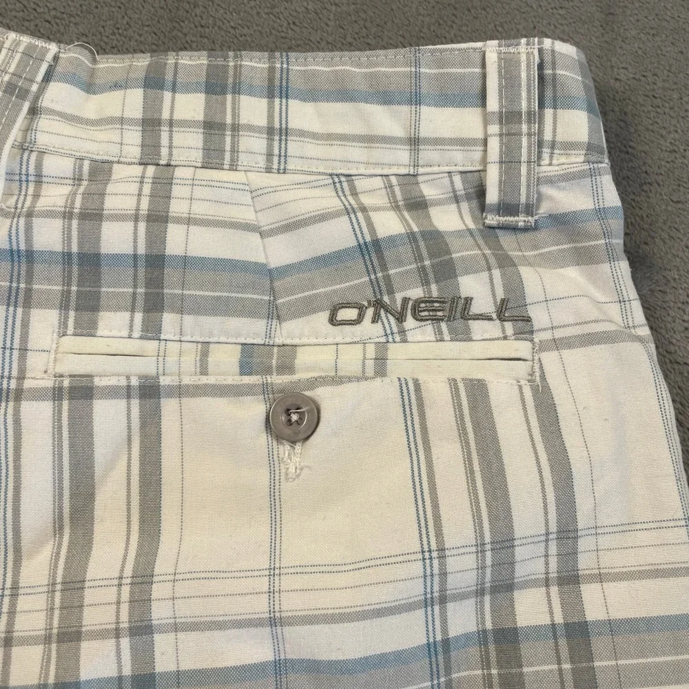 ONeill Men's Plaid Shorts Size 32 White Grey Blue First In Last Out Flat Front